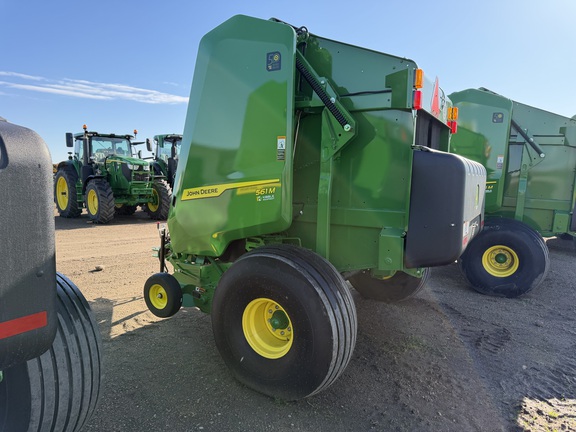 2025 John Deere 561M - Photo6