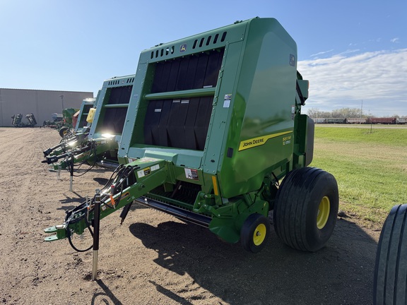 2025 John Deere 561M - Photo7