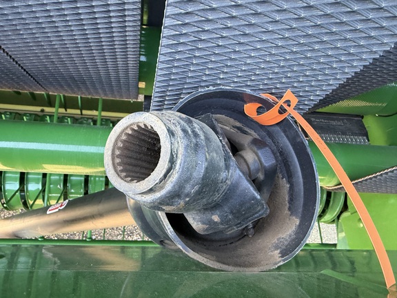 2025 John Deere 561M - Photo17