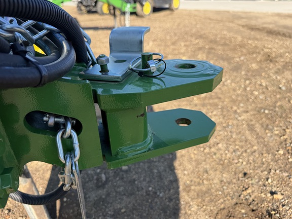2025 John Deere 561M - Photo24