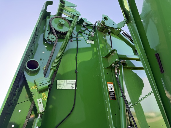 2025 John Deere 561M - Photo29