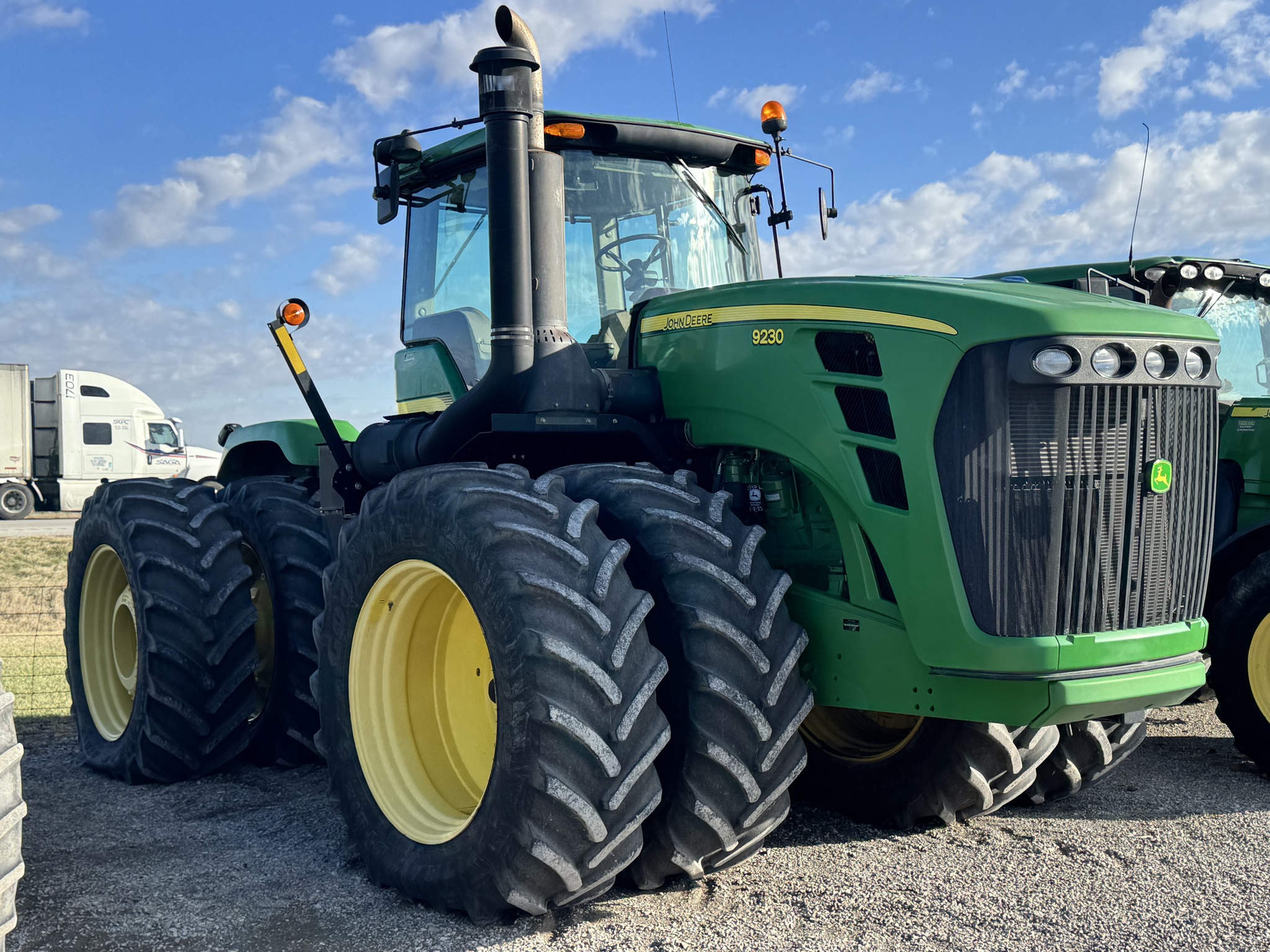 2010 John Deere 9230 Image 2