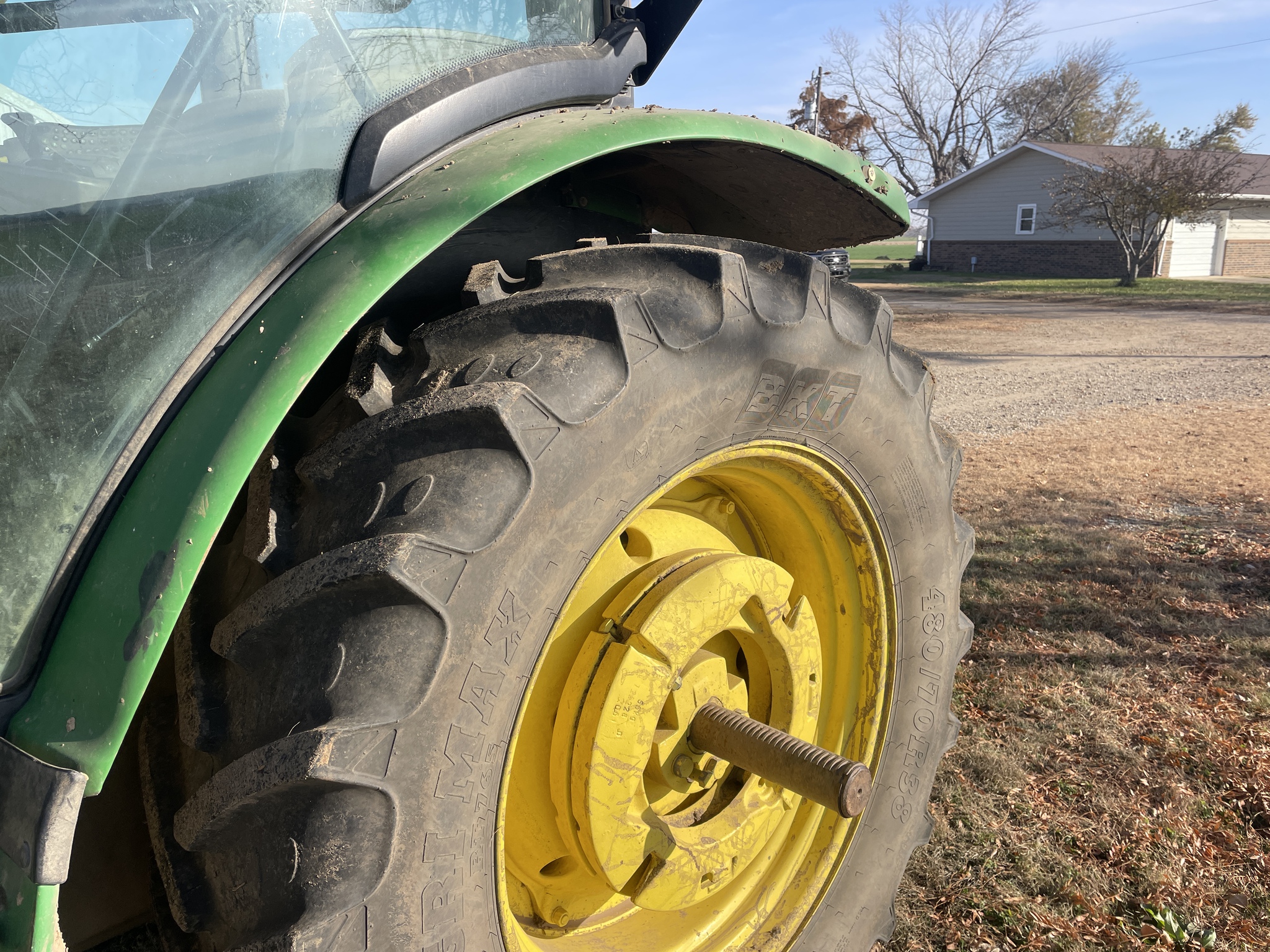 2014 John Deere 6115R Image 12