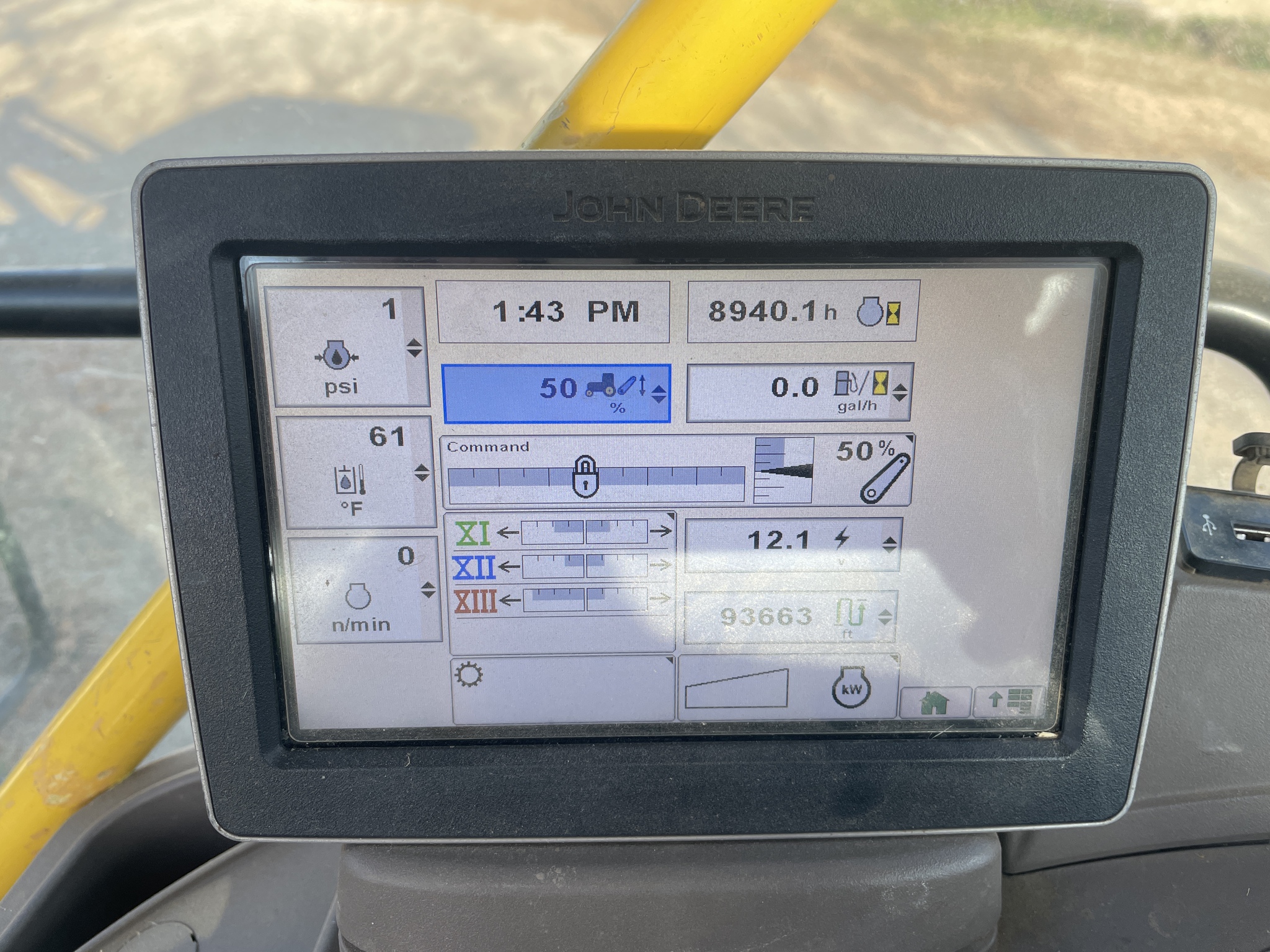 2014 John Deere 6115R Image 14