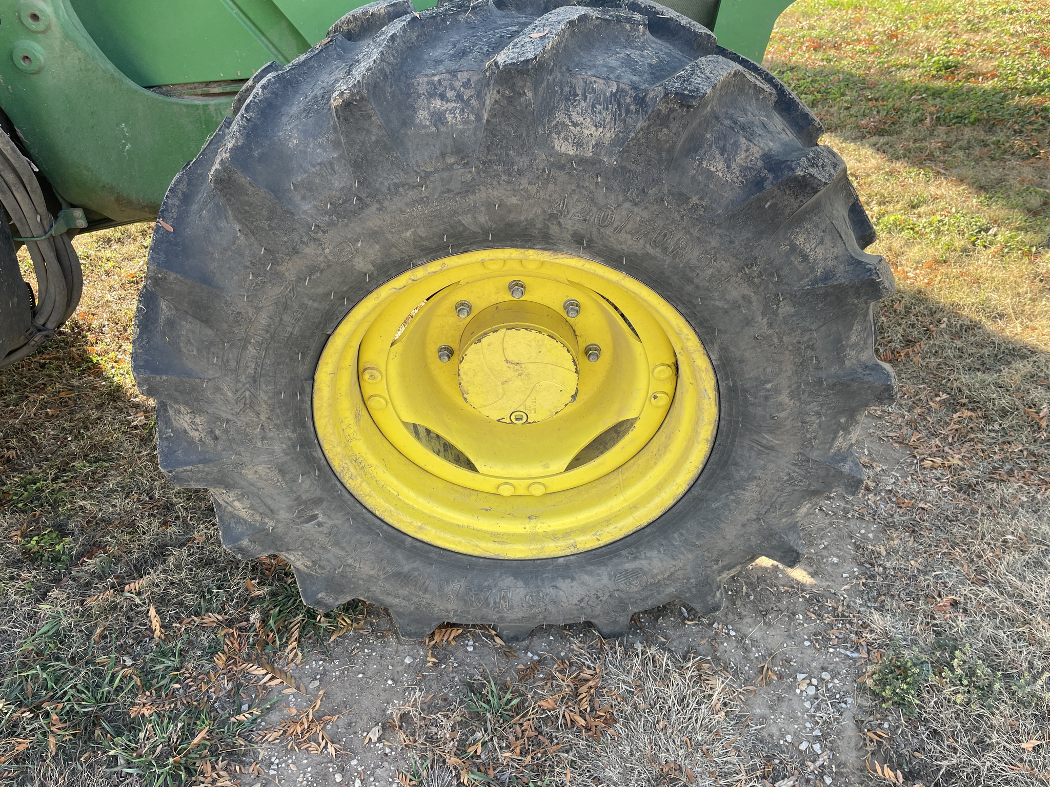 2014 John Deere 6115R Image 9