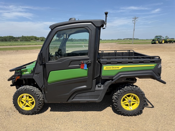 2025 John Deere XUV 845M - Photo6