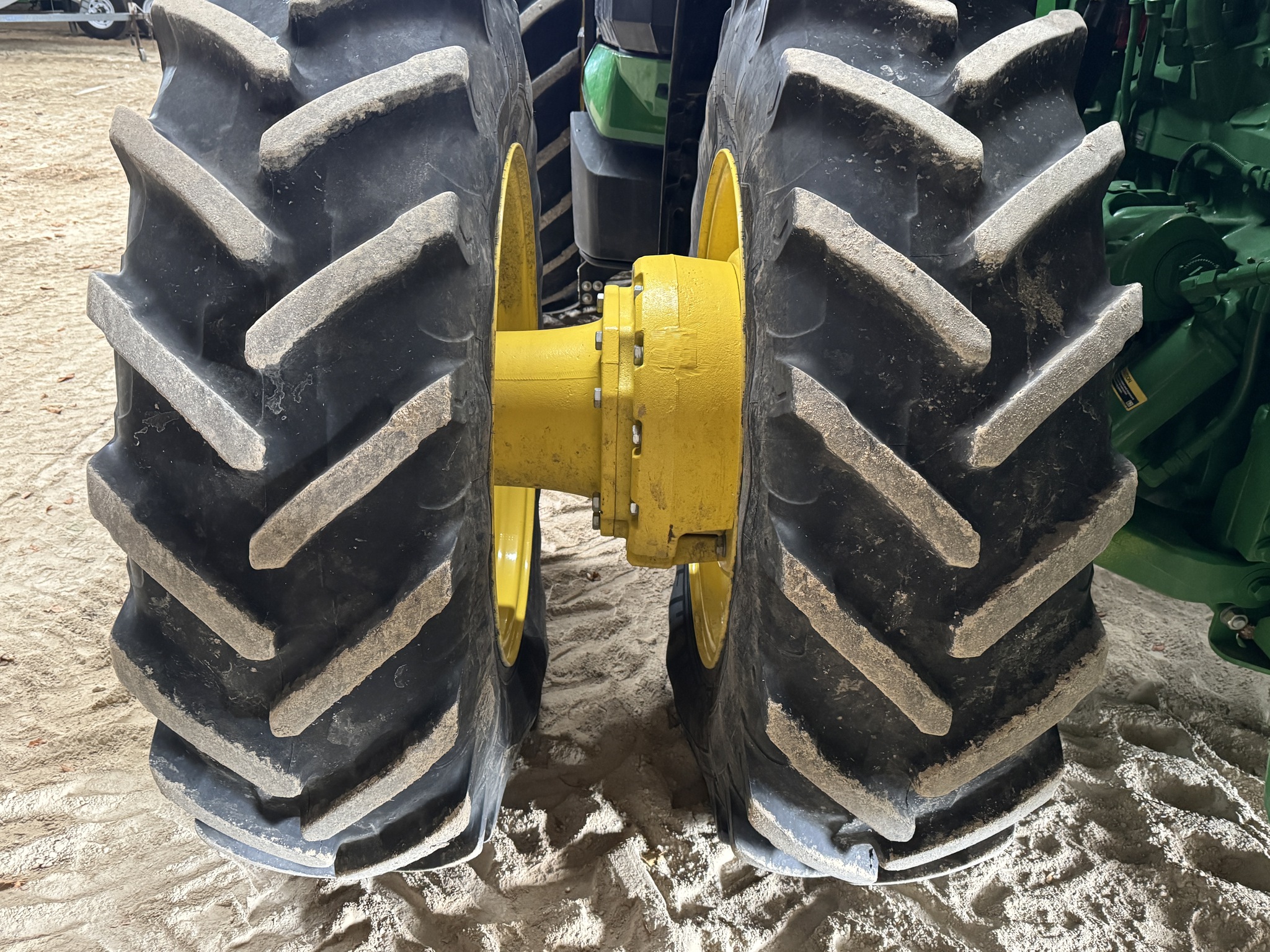 2024 John Deere 8R 340 Image 3