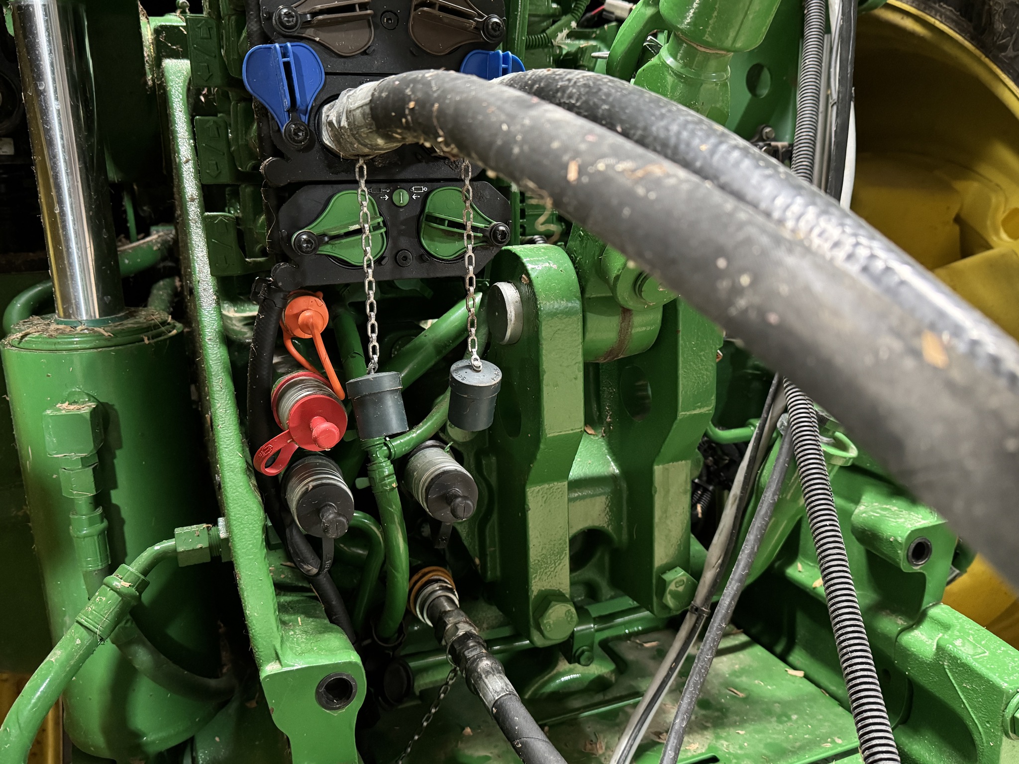 2024 John Deere 8R 340 Image 16