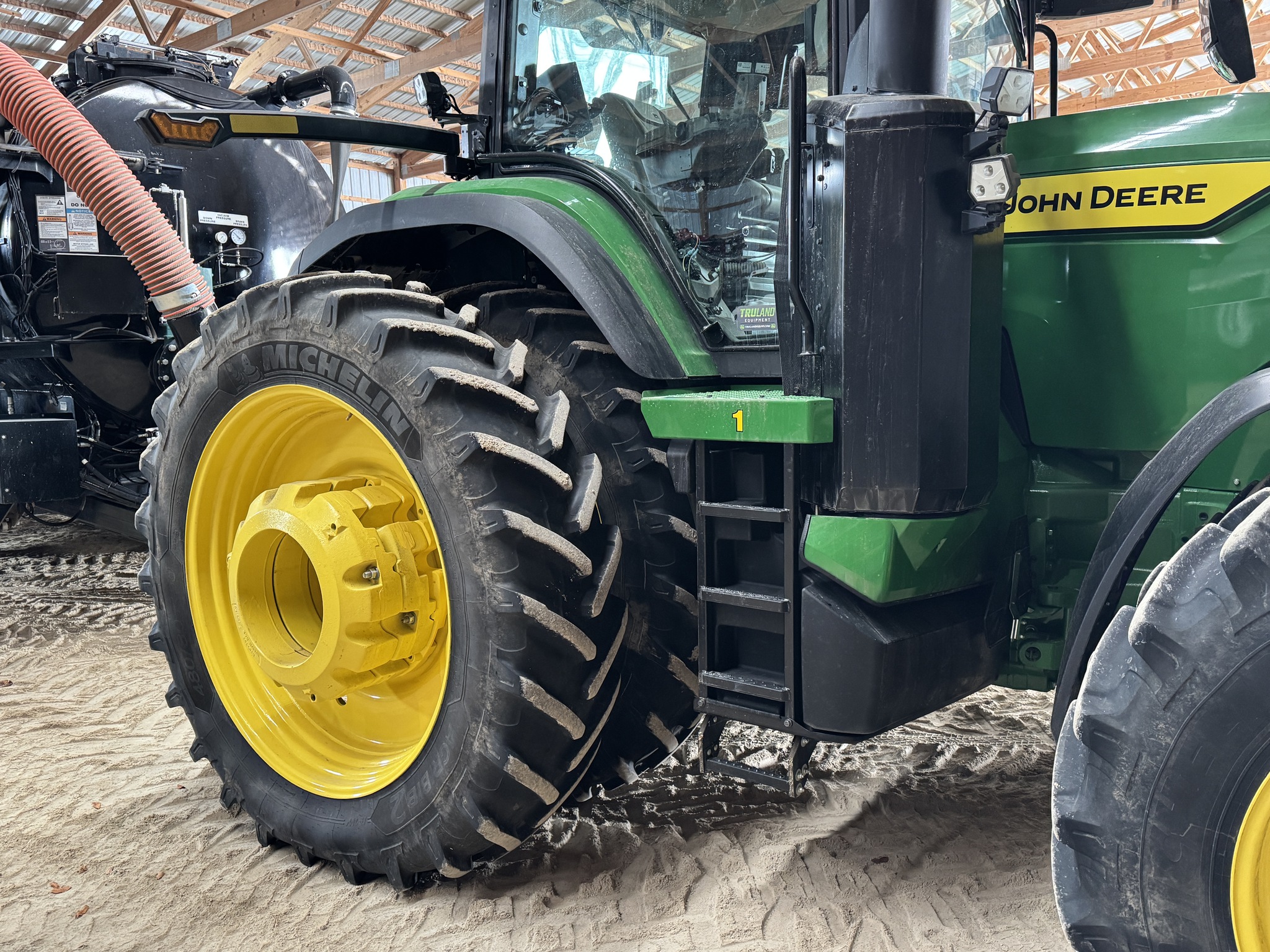 2024 John Deere 8R 340 Image 18