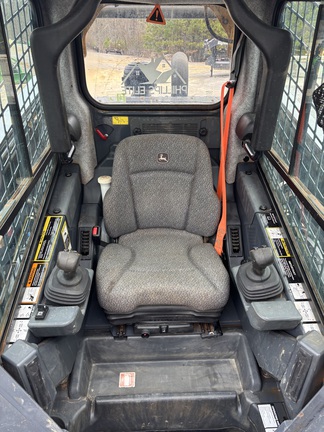 2023 John Deere 333G