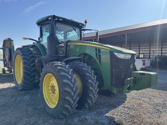 Photo of 2019 John Deere 8320R