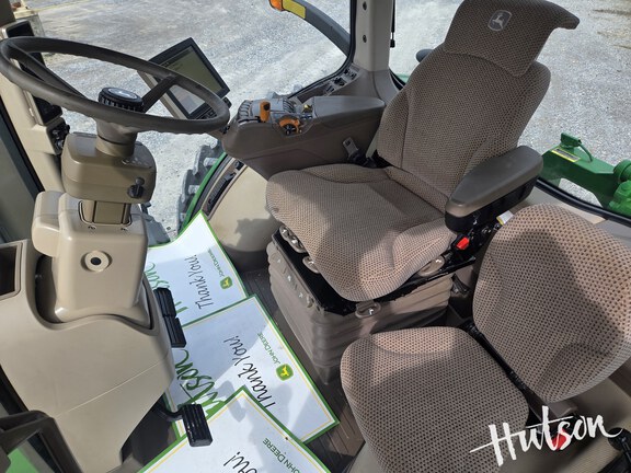 Photo of 2019 John Deere 8320R