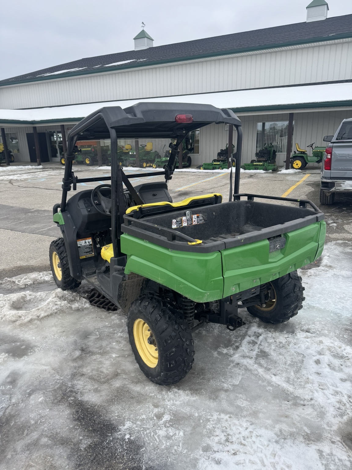 2012 John Deere XUV 550 GREEN Image 4