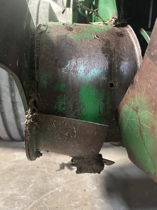 2008 John Deere 568 (30th thumbnail)