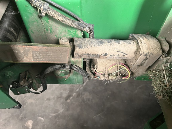 2008 John Deere 568 (13th thumbnail)