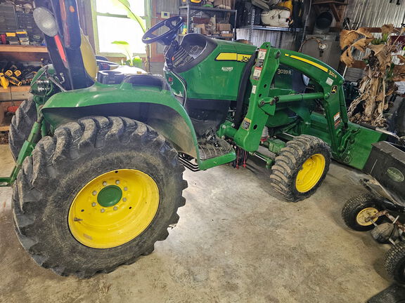 Photo of 2019 John Deere 3039R