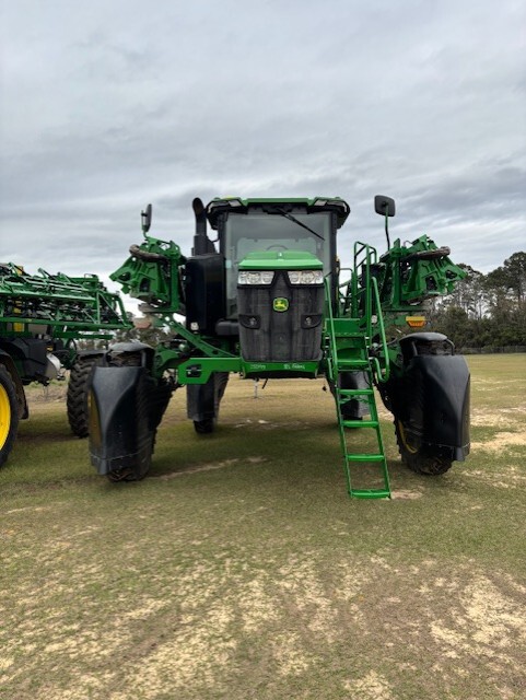 2024 John Deere 410R Image 3