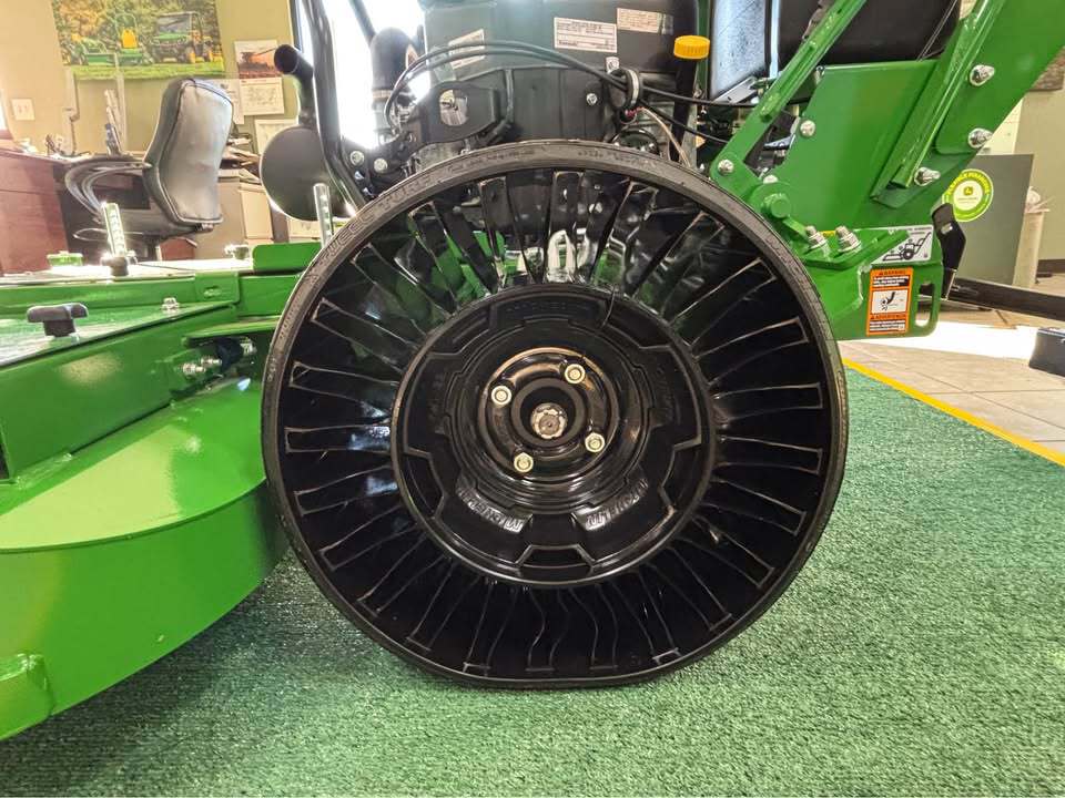 John Deere W52R Commercial Walk-Behind Mower with Michelin X Tweels Image 8