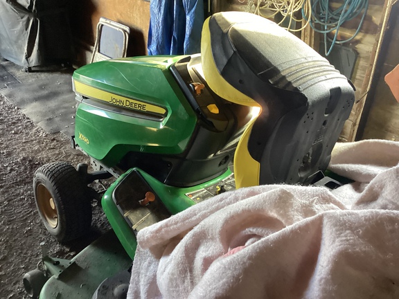 2023 John Deere X590 - Photo3