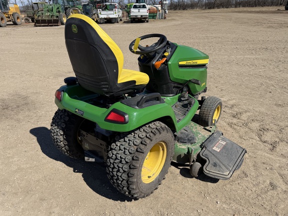 2023 John Deere X590 - Photo3