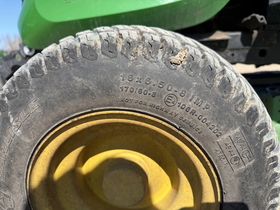 2023 John Deere X590 - Photo9