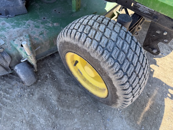 2023 John Deere X590 - Photo11