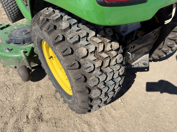 2023 John Deere X590 - Photo14