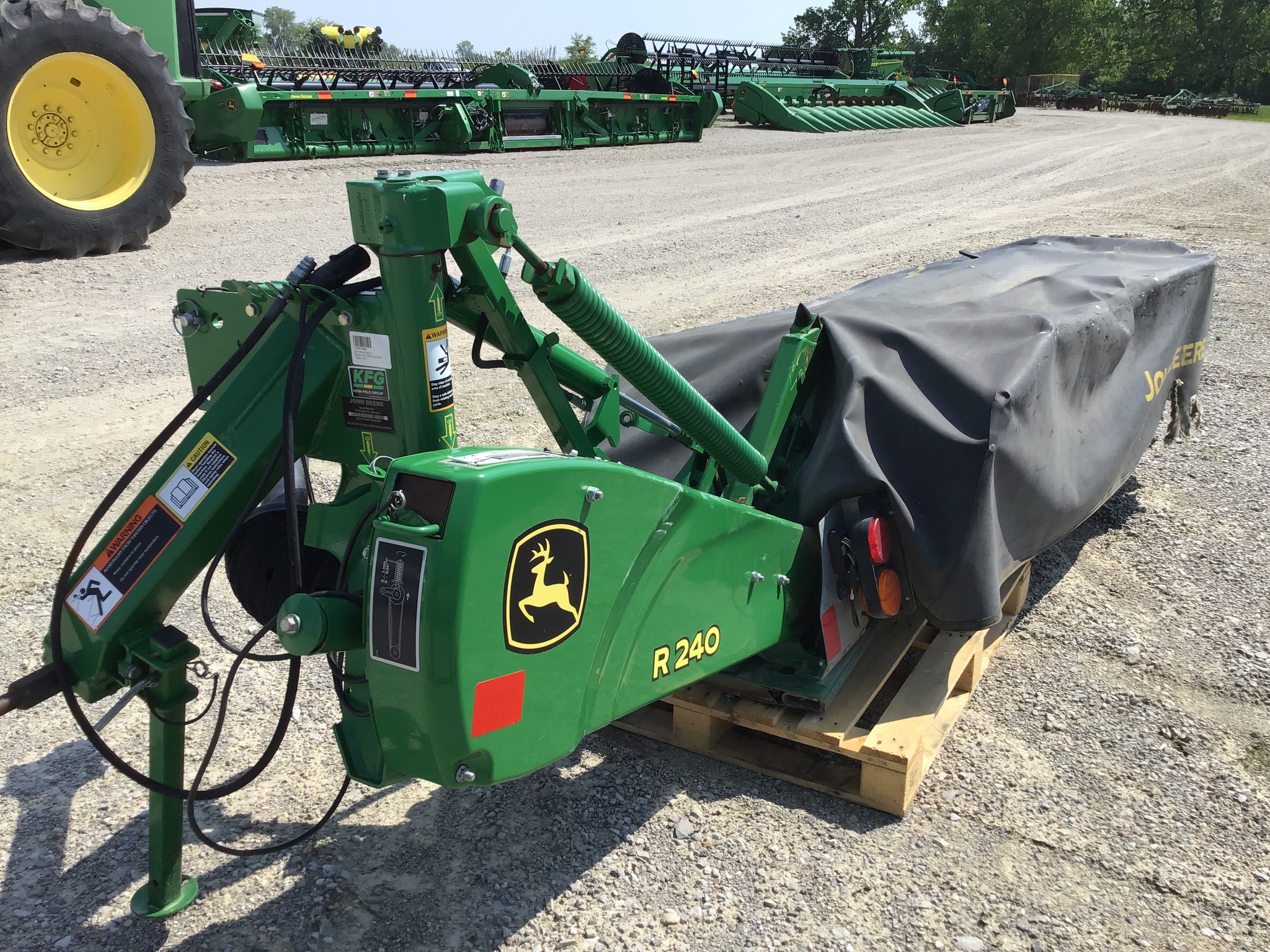 2020 John Deere R240 Image 5