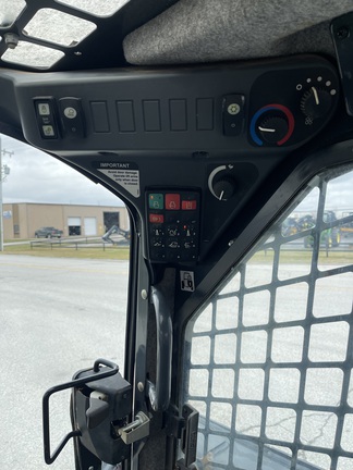 2023 John-Deere 325G