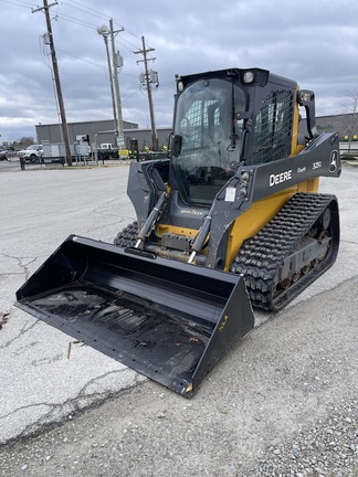 2023 John-Deere 325G