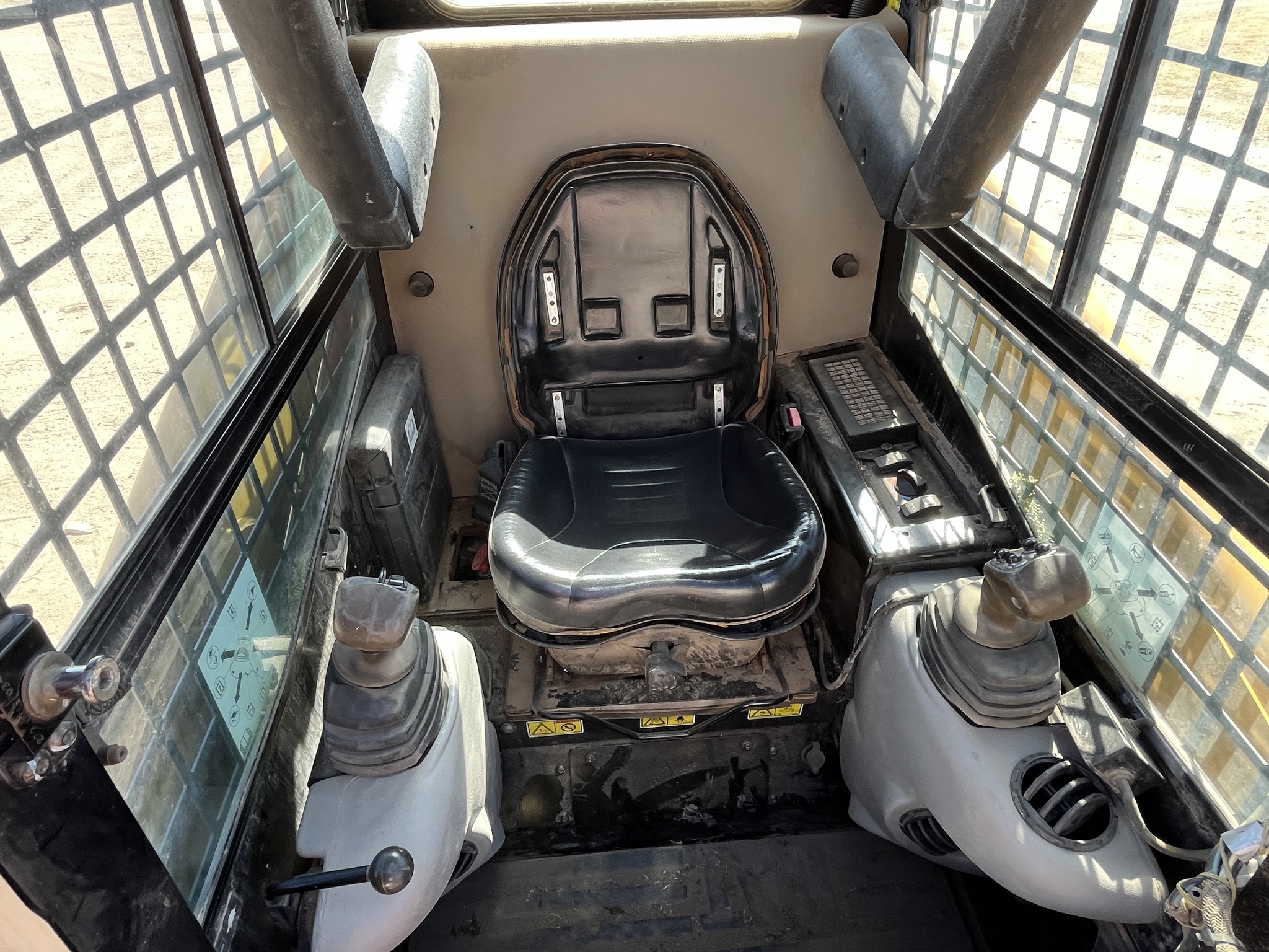 2009 Caterpillar 236B2 Image 8