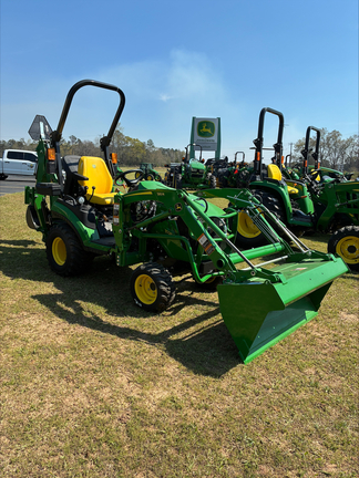2025 John Deere 1025R Photo 1