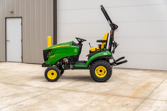 New In-Stock 2026 John Deere 1025R Compact Utility Tractors at Koenig Equipment in Urbana, OH - Photo4