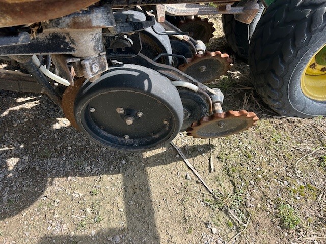 2006 John Deere 1990 Air Drills and Seeders
