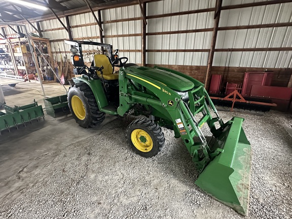 Photo of 2021 John Deere 3039R