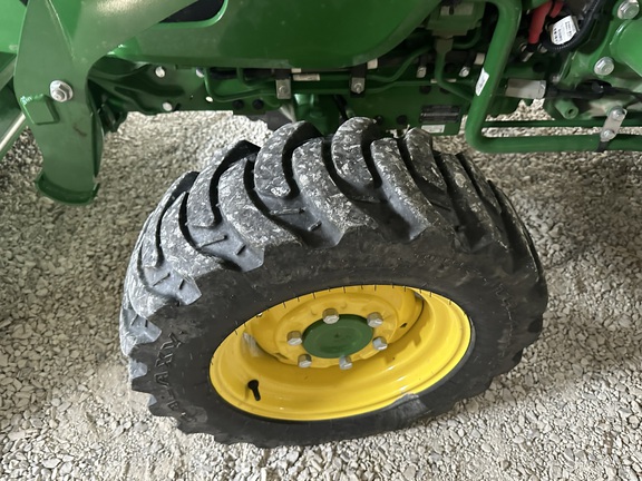 Photo of 2021 John Deere 3039R