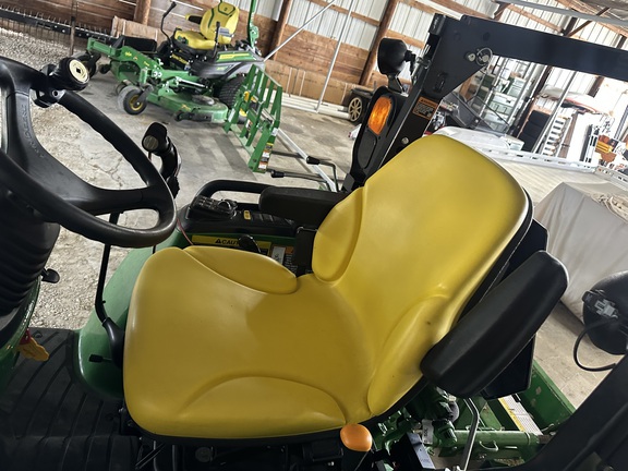 Photo of 2021 John Deere 3039R