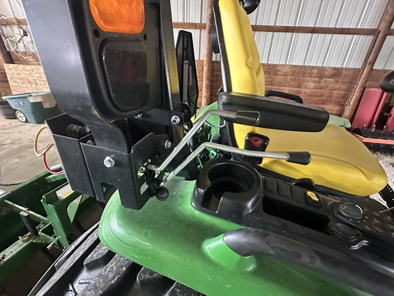 Photo of 2021 John Deere 3039R