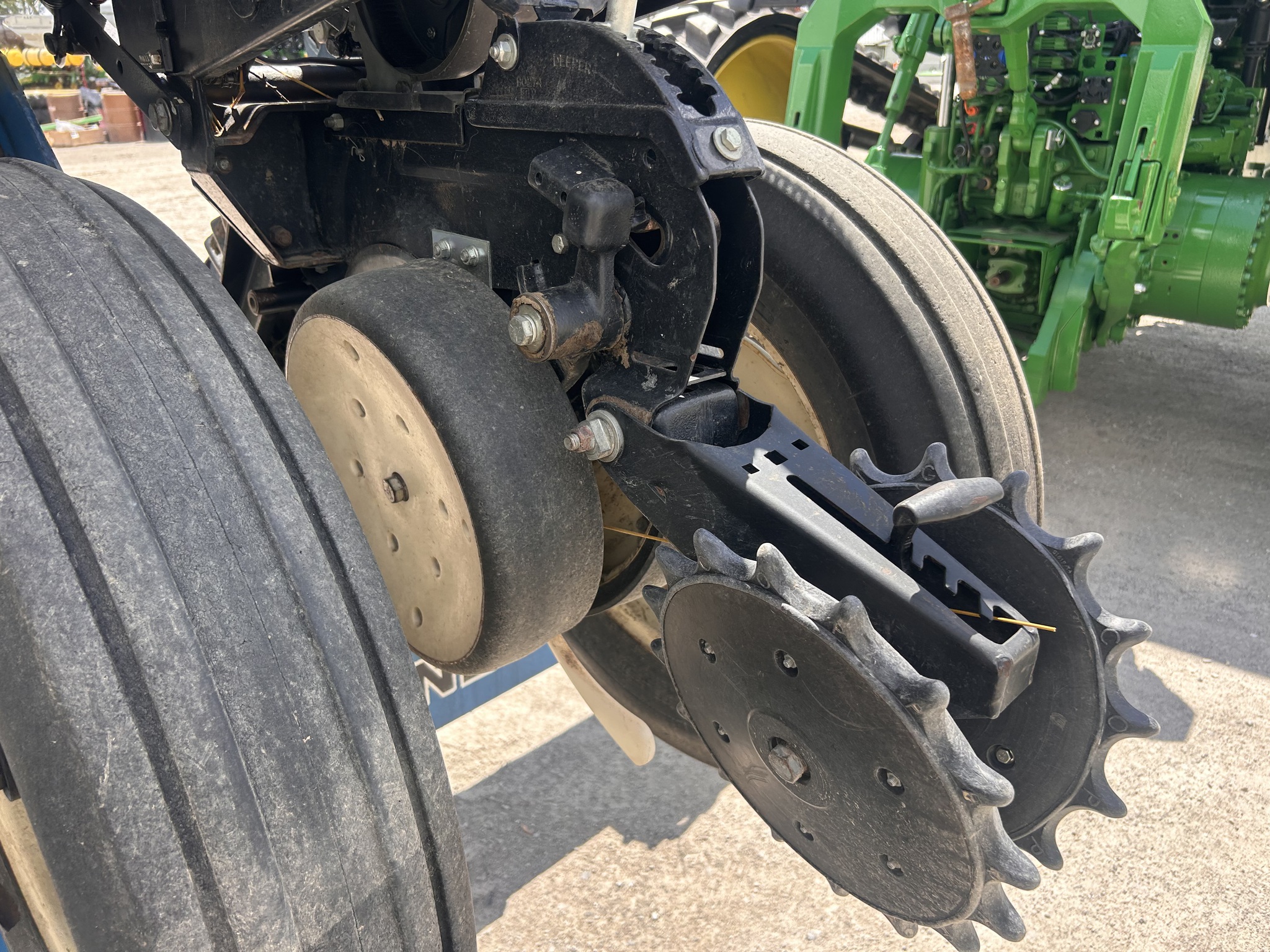 Kinze 3600 Image 23