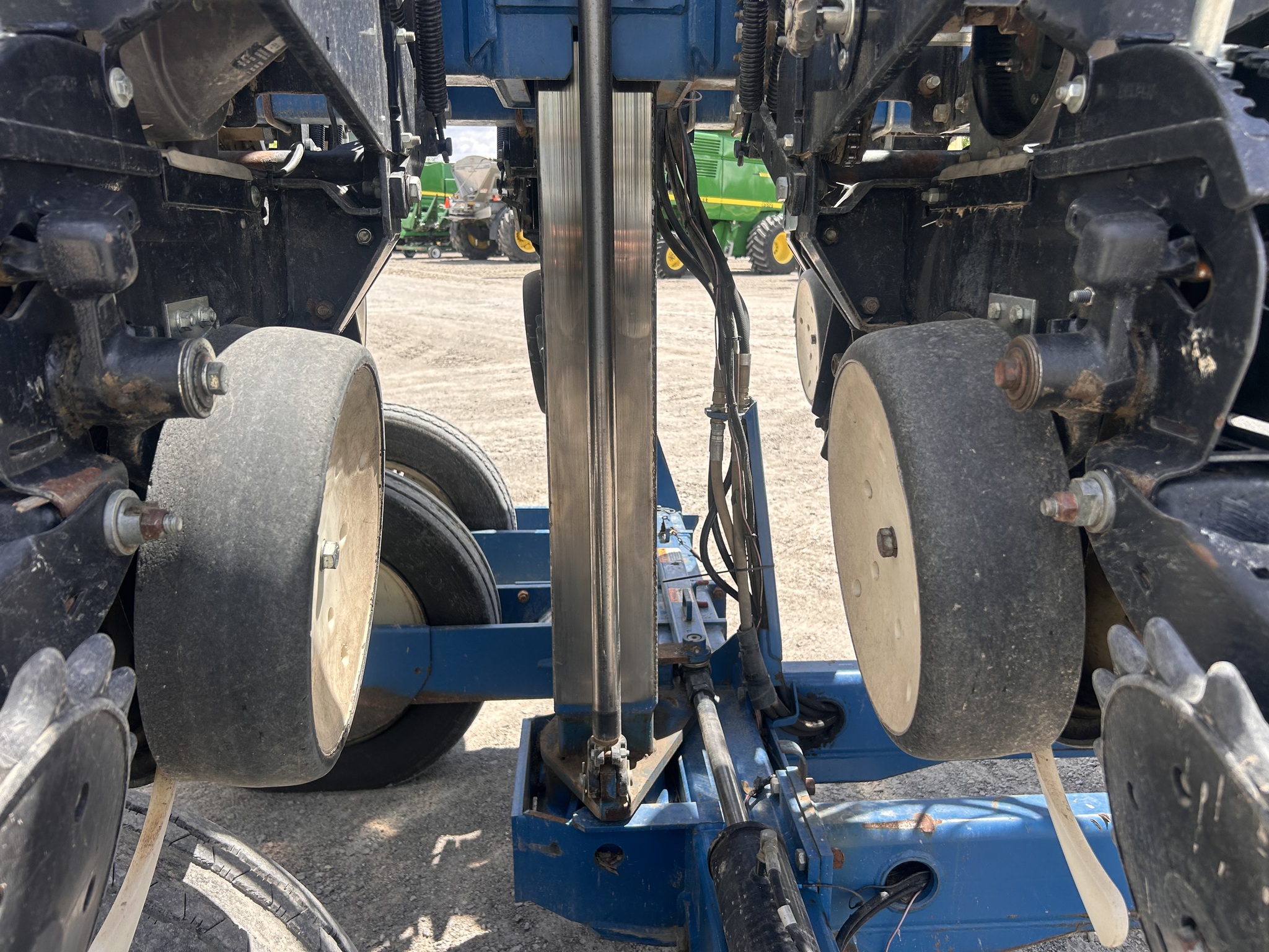 Kinze 3600 Image 28