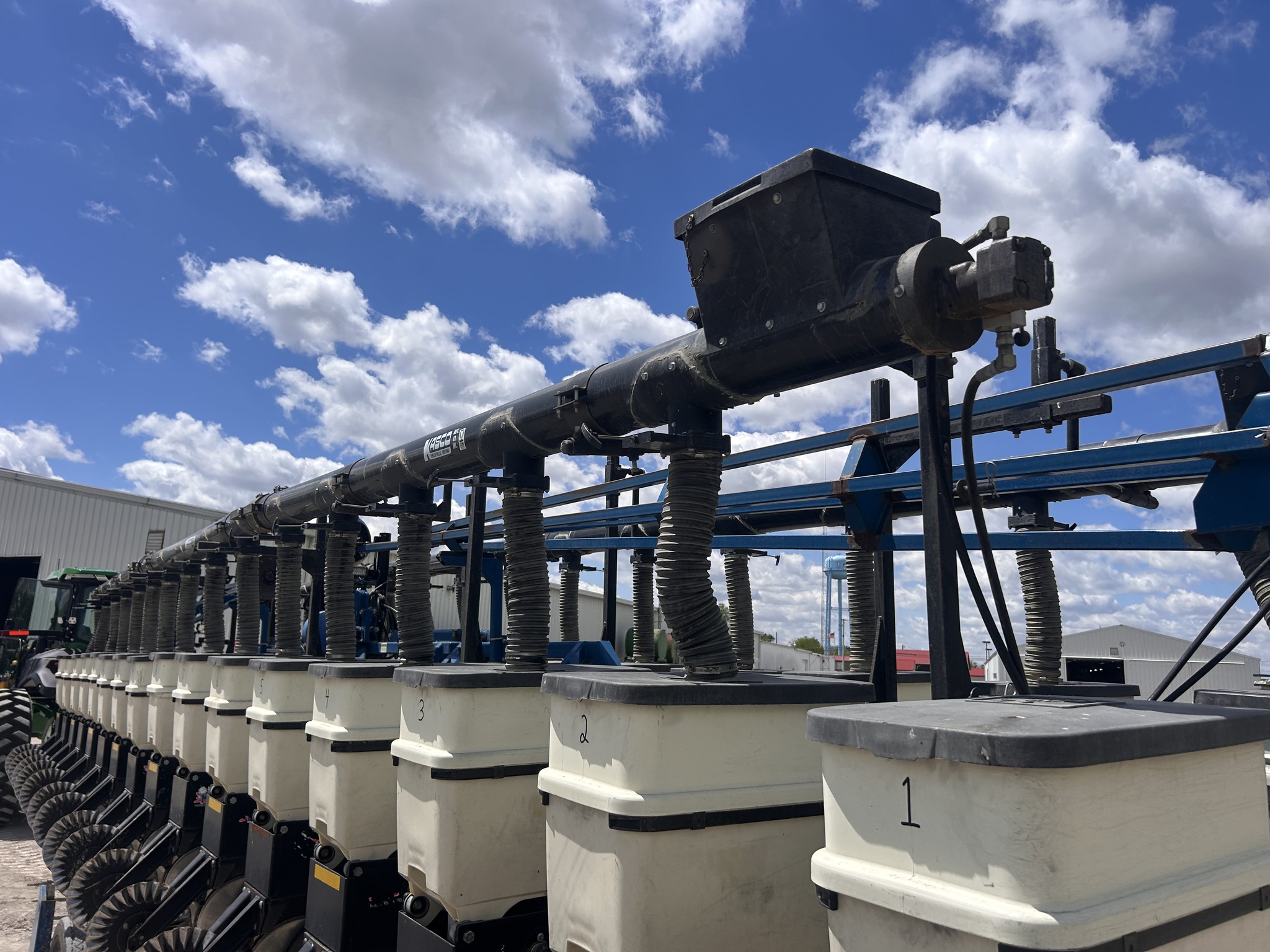 Kinze 3600 Image 11