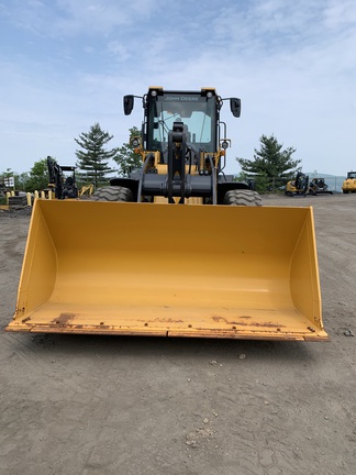 Photo of a 2025 John Deere 544 G