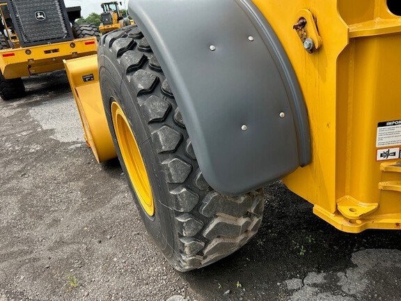 2025 John Deere 544 G