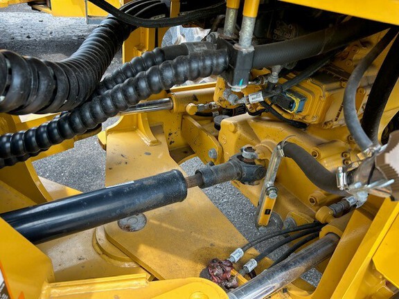 2025 John Deere 544 G