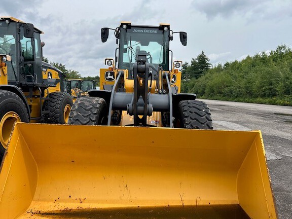 Photo of 2025 John Deere 544 G