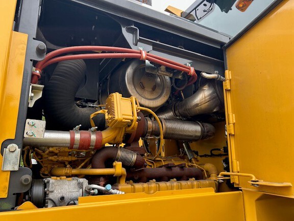 2025 John Deere 544 G