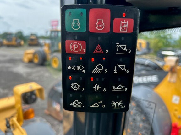 2025 John Deere 544 G