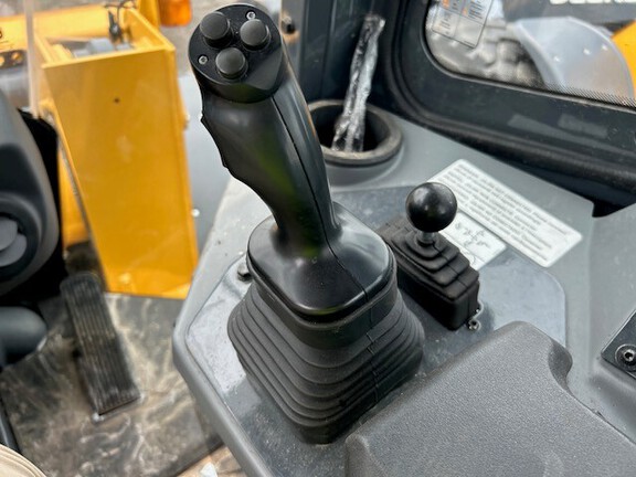 2025 John Deere 544 G