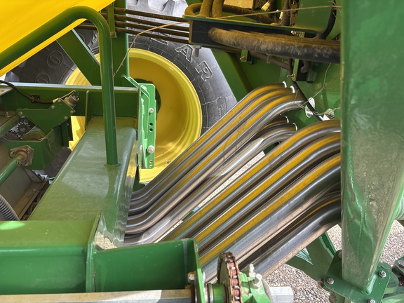 Used 2010 John Deere 1830 Air Drills and Seeders at Horizon Ag & Turf in Lloydminster, AB - Photo19
