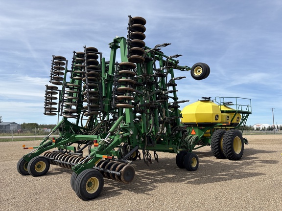 Used 2010 John Deere 1830 Air Drills and Seeders at Horizon Ag & Turf in Lloydminster, AB - Photo4